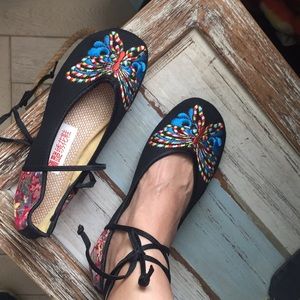 - Chinese hand crafted style shoes 👞